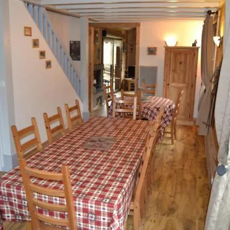 Confortable, Proche Des Pistes De Ski, Avec Jardin, Terrasses Couvertes Et Wi-fi A - Fr-1-589-86 Vakantiehuis La Bresse