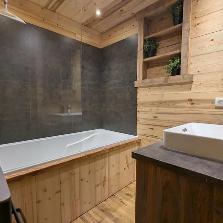 Confortable, Proche Des Pistes De Ski, Avec Jardin, Terrasses Couvertes Et Wi-fi à - Fr-1-589-86 Casa de Campo *