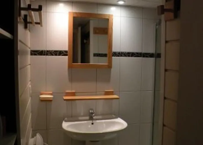 Confortable, Proche Des Pistes De Ski, Avec Jardin, Terrasses Couvertes Et Wi-fi A - Fr-1-589-86 Prázdninový dům *