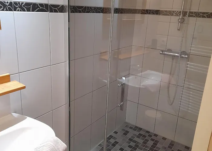 Confortable, Proche Des Pistes De Ski, Avec Jardin, Terrasses Couvertes Et Wi-fi A - Fr-1-589-86 * La Bresse